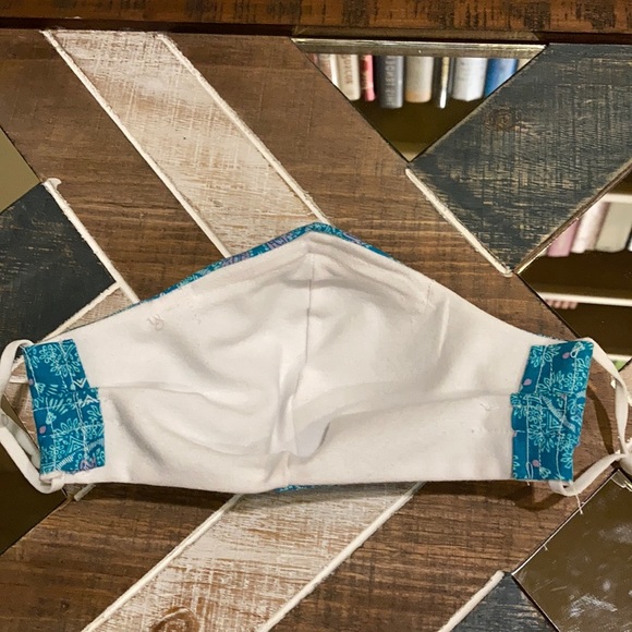 2 Pack Handmade Face Masks w/ Wire - Picture 6 of 7